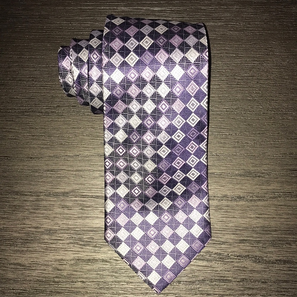 Men’s tie. Purple geometric.